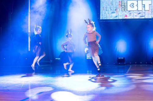 IMGCanon EOS R614December1722-2