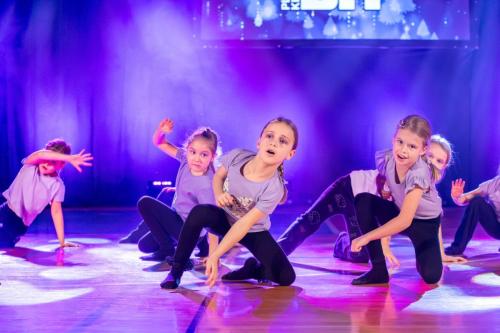 IMGCanon EOS R614December1724-15