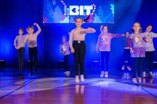 IMGCanon EOS R614December1737-122