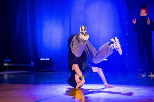 IMGCanon EOS R614December1743-57