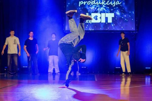 IMGCanon EOS R614December1826-43