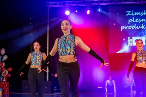 IMGCanon EOS R614December1832-25