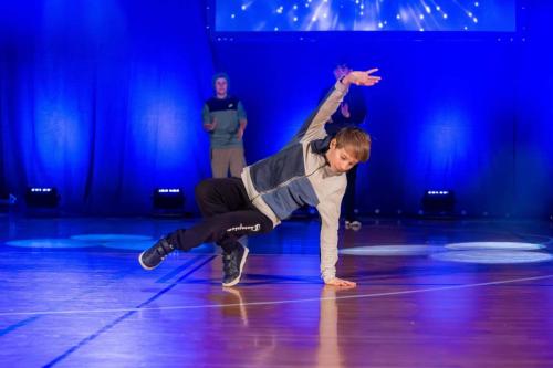 IMGCanon EOS R614December2038-91