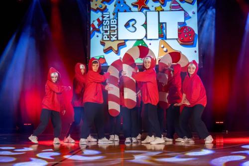 IMGCanon EOS R614December2043-18